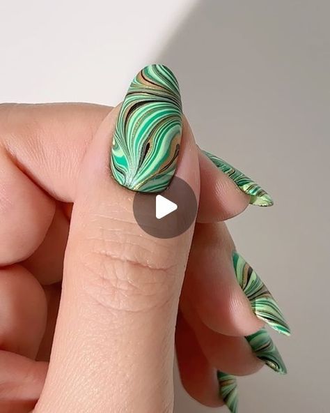 Carolina | Nail polish & Nailart on Instagram: "Some of my most popular watermarbles so far.(swipe to see all of them)☺️ Which one is your personal favorite? . #nailarttutorial #nailartist #linalackierttutorials #watermarblenailart" Nailart Marble, Marble Nails Design, Marble Nails Tutorial, Water Marble Nail Art, Quick Nail Art, Nail Art Designs Images, Water Nails, Marble Nail Designs, Nail Design Video