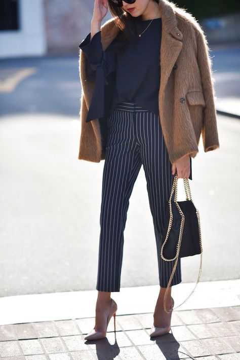 Looks Total Jeans, Business Clothes, Look Office, Mode Tips, Look Formal, Classic Outfit, Blazer Outfit, Stil Inspiration, Work Style