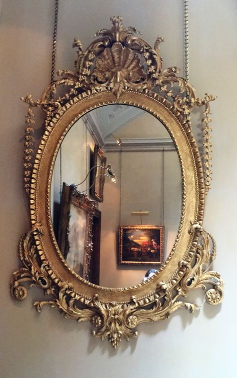 Love this antique ornate gold gilt oval mirror at Kenwood House in England. Gold Victorian Mirror, Gold Gilded Mirror, Ornate Oval Mirror, Ornate Minimalism, Draculaura Room, Victorian Mirror Frame, Gold Mirror Aesthetic, Mirror Core, Victorian Mirrors