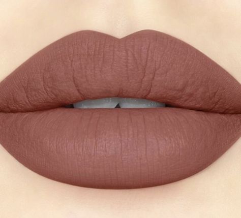 The Best Nude Lipstick You Need To Have - Society19 Winter Lip Color, Vampy Lips, Perfect Lip Color, Lipsense Lip Colors, Lip Palette, Lip Gloss Colors, Lipstick Art, Medium Cut, Liquid Lip Color