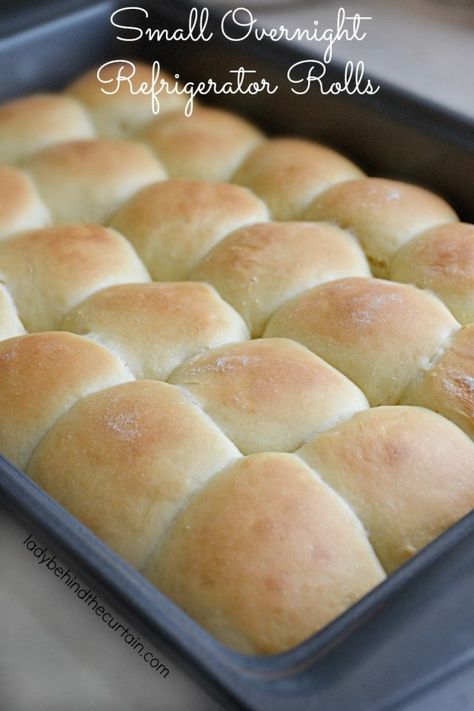 Overnight Refrigerator Rolls Overnight Rolls Dinner, Overnight Yeast Rolls Recipe, No Knead Refrigerator Rolls, Overnight Yeast Rolls, Overnight Refrigerator Yeast Rolls, Overnight Buns Recipe, Overnight Bread Dough, Refrigerator Yeast Rolls Recipe, Refrigerator Rolls Recipe