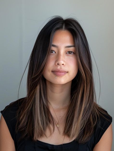 Hair To Armpit Length, Long Bob With Round Face, Textured Layers Medium Hair Straight, Haircut Medium Hair With Bangs, Long Layer Medium Haircut, Trending Hairstyles For Long Hair, Low Maintenance Asian Haircut, Hair Cuts 2024trends, Low Maintenance Haircut Asian