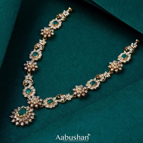 Diamond Necklace With Green Stones ~ South India Jewels Necklace With Green Stones, Diamond Pendant Jewelry, Real Diamond Necklace, Diamond Jewelry Set, Fancy Jewelry Necklace, Diamond Wedding Jewelry, Beautiful Gold Necklaces, Jewelry Set Design, Diamond Necklace Designs