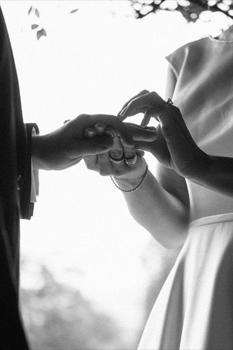 Bride and groom exchanging rings at their romantic and traditional outdoor wedding ceremony Wedding Ring Exchange, Ceremony Traditions, Wedding Ceremony Pictures, Intimate Outdoor Wedding, Wedding Ring Photography, Wedding Shot List, Small Weddings Ceremony, Devon Wedding, San Patrick