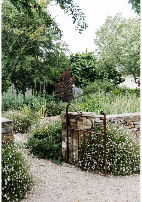 Stone Wall Vegetable Garden, Stone Cottage Garden, Cottage Garden Wall, Stone Wall Planting, Low Stone Wall Garden, Low Stone Wall Front Yard, Dry Stone Wall Garden Ideas, Low Garden Wall, Stone Fence Ideas