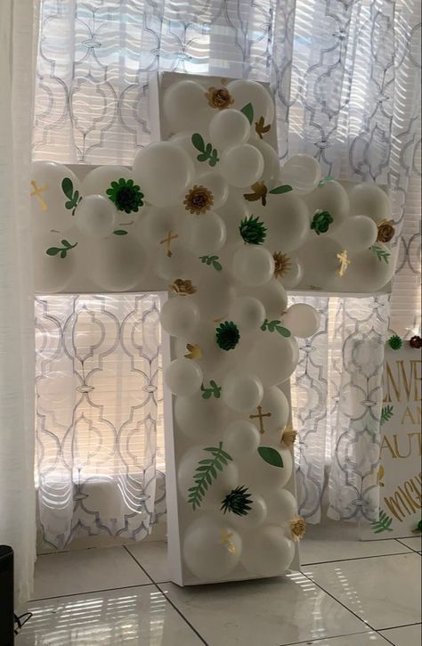 #bautizo #cross #balloons #decoration #partydecor #crafts Cross Balloons, Balloon Cross, Bautizo Ideas, Balloons Decoration, Christening Ideas, Christening, Party Decorations, Balloons, Candle Holders