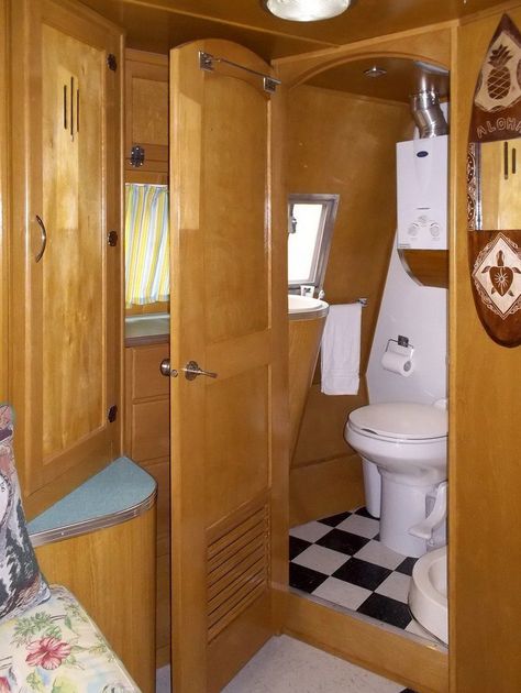 garys-travel-trailer-to-diy-tiny-house-rehab-004 Vintage Trailers Restoration, Vintage Trailer Interior, Rustic Bathroom Shelves, Small Travel Trailers, Diy Projects For Men, Tiny House Talk, Diy Tiny House, Travel Trailer Remodel, Rustic Country Home