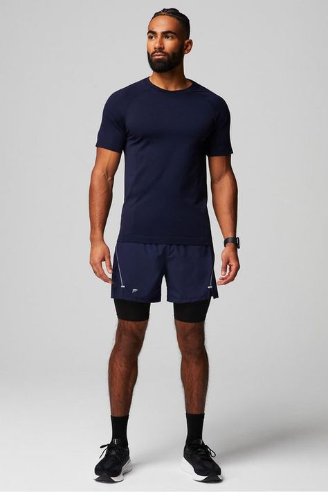 Do not take photos but is fine father as well as dirty size and is warm very good quality Mens Trail Running Outfit, Men’s Outfits Workout, Strong Poses Male, Runner Outfit Man, Athlesuire Outfit Mens, Blue Outfit Male, Fit Manifestation, Mens Running Outfit, Shomari Francis