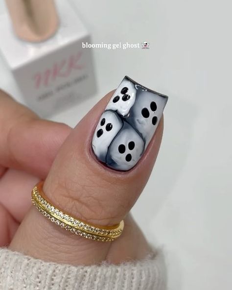 NailzKatKat on Instagram: "halloween ghost with blooming gel👻 SWIPE-> pictorial step by step! Hope this helps!! 💅🏻products used:  medium square gel extensions  Blooming gel Jet black gel polish  French tips white gel polish   • • •" Blooming Ghost Nails, Halloween Nails Blooming Gel, Blooming Gel Ghost Nails, French Tips White, Black Gel Polish, White Gel Polish, Ghost Nails, Blooming Gel, Gel Extensions