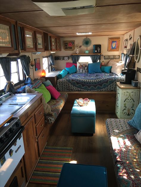 Remodeled Boho Travel Trailer Travel Trailer Interior, Small Travel Trailers, Kombi Home, Trailer Interior, Diy Camper Remodel, Bus House, Rv Makeover, Travel Trailer Remodel, Camper Makeover