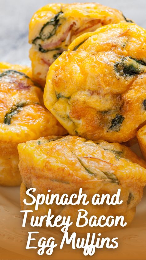 Turkey Bacon Breakfast, Turkey Bacon Recipes, Entrees Recipes, Bacon Egg Cups, Egg Muffins Healthy, Bacon Egg Muffins, Bacon Muffins, Spinach Muffins, Healthy Breakfast Casserole