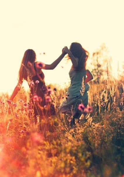 best friends Bff Pics, Photos Bff, Freedom Love, Best Friend Photography, Best Friend Photoshoot, Vintage Hippie, Bff Pictures, Foto Vintage, Soul Sisters