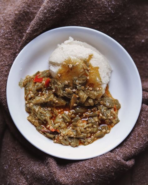 Liberian Vegan Okra Soup with Mushrooms | Je Gbese Okra Stew African Vegan, Liberian Okra Stew, Efo Riro, Soup With Mushrooms, Okra Soup, Okra Stew, Gf Meals, Okra And Tomatoes, Island Recipes