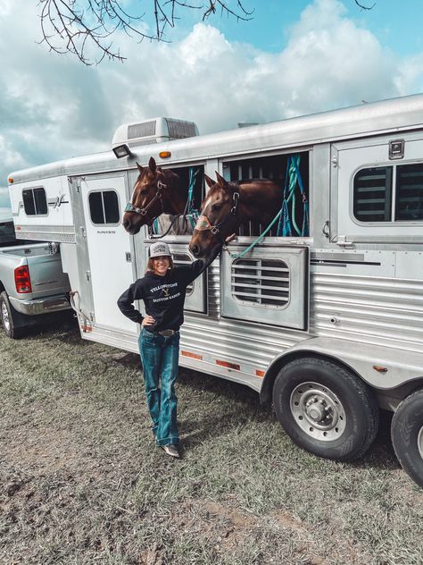 Rodeo Time, Country Girl Life, Rodeo Girls, Cute Horse Pictures, Barrel Racing Horses, Rodeo Horses, Barrel Horse, Rodeo Life, Looks Country