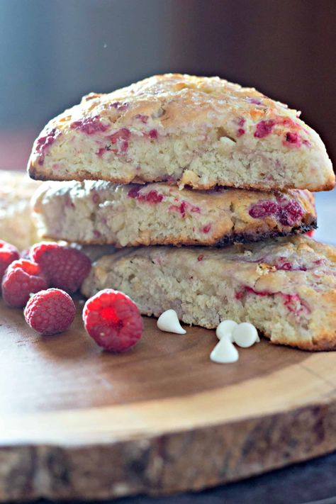 You must try these easy and delicious Raspberry White Chocolate Scones recipe! It uses fresh raspberries and is similar to a Starbucks scone. It's great for a brunch or a tea party. White Chocolate Scones Recipe, Starbucks Scones, Raspberry White Chocolate Scones, Chocolate Scones Recipe, White Chocolate Raspberry Scones, White Chocolate Scones, Raspberry Scones, Raspberry White Chocolate, Chocolate Scones