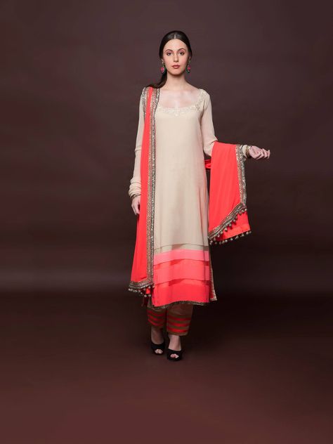 Manish Malhotra Manish Malhotra Designs, Maharani Designer Boutique, Salwar Kamiz, Desi Clothes, Manish Malhotra, Designer Boutique, Indian Couture, Anarkali Suits, Anarkali Dress