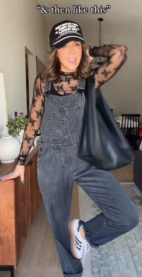 Black Jean Overalls Outfit, Western Hairstylist Outfits, Outfit Ideas Hairstylist, Nashville Outfits Winter Night, Hair Salon Outfits, Salon Outfit Ideas, Hairstylist Outfits For Work, Fall Overall Outfits, Salon Fits