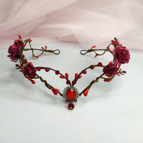 This beautiful elven crown is a lovely accessory, perfect for a party or woodland wedding. One size fits all (adjustable) / fits adults and older children This tiara is READY TO SHIP! Elf Flower Crown, Elven Headpiece, Elf Tiara, Elven Circlet, Elven Fairy, Elf Crown, Elven Crown, Hair Circlet, Crown Fairy