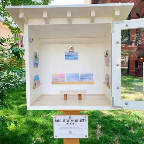 Community Artwork Ideas, Community Art Gallery, Free Little Art Gallery Ideas, Little Free Art Gallery, Free Little Library Ideas, Little Library Ideas, Tiny Art Gallery, Sharing Library, Little Free Library Ideas