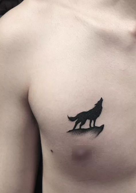 Wolf Simple Tattoo, Wolfpack Tattoo, Grey Wolf Tattoo, Simple Wolf Tattoo, Tattoo Avant Bras, Wolf And Moon Tattoo, Wolf Tattoo Meaning, Howling Wolf Tattoo, Lone Wolf Tattoo