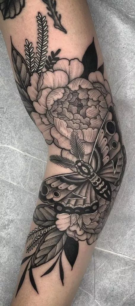 Peony Tattoos: Meanings, Artists, Tattoo Designs & Ideas Leg Tats, Tattoos Leg, Bauch Tattoos, Forearm Tattoo Design, Floral Tattoo Sleeve, Inspiration Tattoos, Tattoos Geometric, Forearm Tattoo Women, Leg Tattoos Women