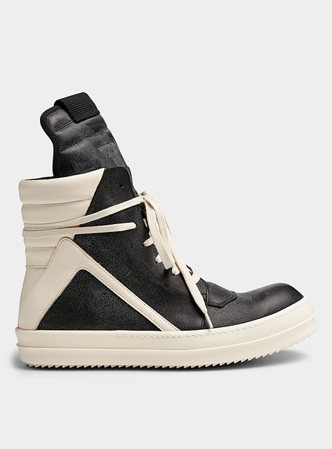 Rick Owens' uniqueness combining minimalism and excess is expressed in the features of this version of the Geobasket sneaker from the Spring/Summer 24 collection, Lido. Its signature geometric panels and quilted back counter, high-top silhouette and elongated tongue embody basketball heritage with austere purity à la Owens.- Upper in a combination of full-grain and washed leather- Vegetable tanning and natural wax finishes- Leather untreated with pigments, showing natural markings and nuances that make each product unique- Genuine leather lining- Perforated detailing at round toe- Quilted tongue and collar- Zip closure at inner side- Removable padded footbed with a leather top cover- Vulcanized rubber shark-tooth outsole- Black laces included- Made in Italy- Model number : RU01D3894LOOLCO Rick Owens Dunks, Rick Owens Geobasket, Luka Sabbat, Rick Owens Shoes, Formal Shoes For Men, Summer 24, Natural Wax, Dream Shoes, Yohji Yamamoto