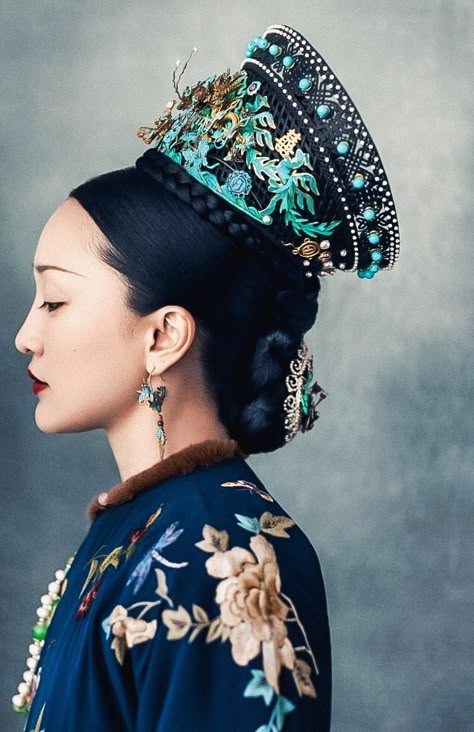 Historical Prettiness — Ruyi’s Royal Love in the Palace (2018) dir. Wang... Qianlong Emperor, Royal Love, Empress Of China, Ruyi's Royal Love In The Palace, Chinese Opera, Chinese Hair Accessories, Estilo Real, Chinese Hairstyle, Ancient China