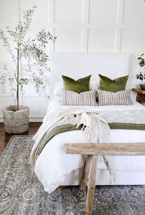 17 Cozy Farmhouse Bedroom Ideas You'll Absolutely Love Cozy Farmhouse Bedroom, Farmhouse Bedroom Ideas, Modern Bedroom Decor, Cozy Farmhouse, Master Bedrooms Decor, Farmhouse Bedroom, Beautiful Bedrooms, Bedroom Styles, My Bedroom