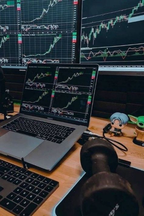 Trading and Investing for Maximum Returns | MoneySkool Online Stock Trading, Finance Jobs, Desktop Setup, Dream Vision Board, Money Trading, Trading Charts, Desktop Background, Trading Signals, Cryptocurrency Trading