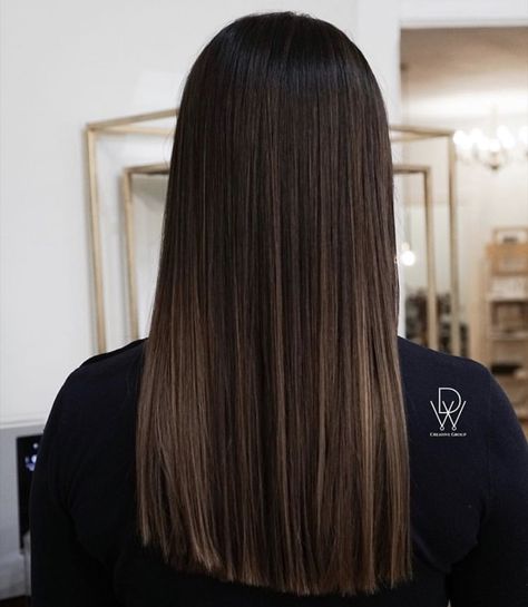 Balayage On Black Hair Straight, Black Hair With Brown Highlights Straight, Brushlight Hair Brown, Brunette Balayage Straight Hair, Lived In Balayage Brunette, Dark Brown Hair With Highlights Straight, Brown Hair Inspiration, Styling Skirts, Warm Scarves