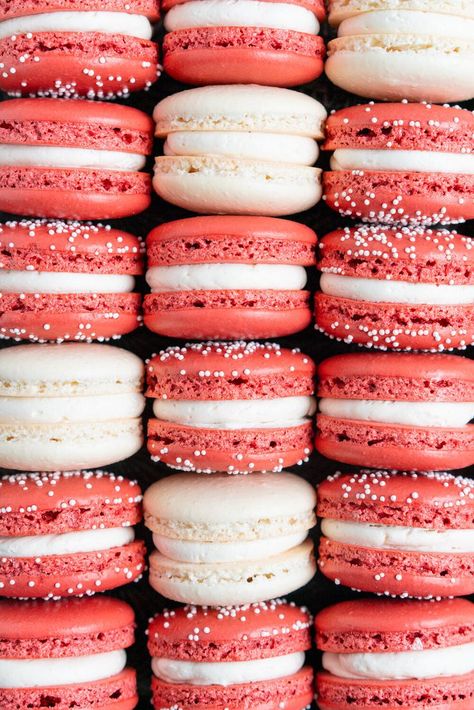 White Chocolate Macarons, Macarons Ideas, Cranberry And White Chocolate, Cloudy Kitchen, Fresh Cranberry Sauce, Chocolate Swiss Meringue Buttercream, Macaron Template, Cranberry White Chocolate, Chocolate Macarons