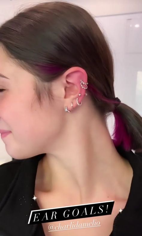 Piercing Placement, Ušný Piercing, Unique Ear Piercings, Ear Peircings, Cool Ear Piercings, Pretty Ear Piercings, Piercings For Girls, Cute Ear Piercings, Ear Piercings Cartilage