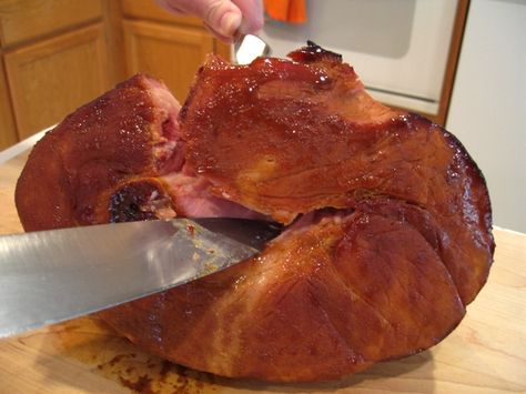 I'm doing this glaze...can't wait to taste it! Black Forest Ham Recipes, Crockpot Potpourri, Ham Crockpot, Maple Glazed Ham Recipes, Ham Ideas, Tornado Cake, Coke Recipes, Maple Glazed Ham, Slow Cooker Roast Beef