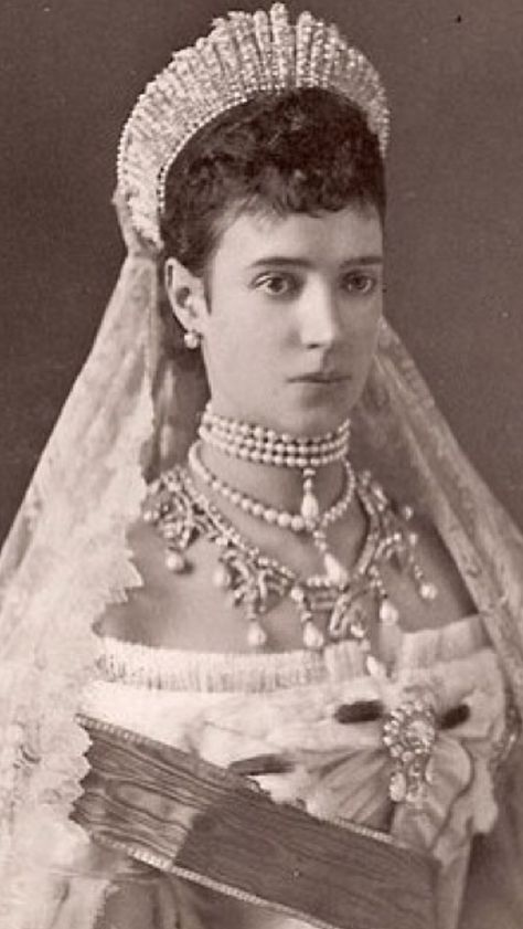 Empress Marie Russian Royalty, Maria Feodorovna, Grand Duchess Olga, Alexandra Feodorovna, House Of Romanov, Queen Alexandra, Romanov Dynasty, Tsar Nicholas Ii, Court Dresses