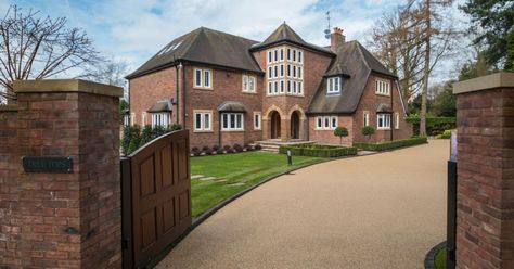 Inside the £3.6m mansion that's been home to Jesus Navas and Wilfried Bony... now it could be yours  Mortgage Advisor in Manchester - http://www.manchestermoneyman  #wow #mansion #Manchester #celebrityhome Manshine City, Mortgage Advisor, The Hacienda Manchester, Jesus Navas, Manchester Architecture, Manchester Buildings, Mortgage Humor, Manchester Tourism, Mortgage Loan Officer