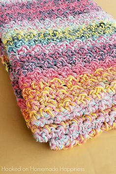 Isn’t this crochet stitch just lovely ? Color Kaleidoscope Blanket by Hooked On Homemade Happiness is a quick and easy crochet blanket pattern that’s perfect for beginners as only basic stitches are required to make this bright and beautiful blanket. If you know how to chain single crochet and double crochet you’ll make this simple … Kaleidoscope Crochet Blanket, Kaleidoscope Crochet, Quick And Easy Crochet Blanket, Easy Crochet Blanket Pattern, Motifs Afghans, Crochet Unique, Crochet Blanket Pattern Easy, Crochet For Beginners Blanket, Easy Crochet Blanket