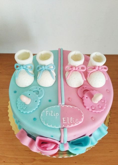 Christening cake for twins by Vebi cakes Amazing Baby Shower Cakes, Baby Shower Cakes Neutral, Baby Reveal Cakes, Baby Shower Cake Designs, Cake Designs For Boy, Twin Birthday Cakes, 14th Birthday Cakes, Gateau Baby Shower, Twins Cake