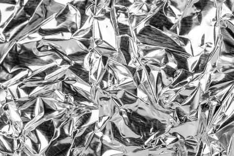 Whether you use it for cooking or storing leftovers, aluminum foil is a kitchen mainstay. But could it also be bad for you? Medicine Packaging, Foil Packaging, Bone Diseases, Aluminium Foil, Silver Background, Medicine Boxes, Tin Foil, Air Duct, Wrap Recipes