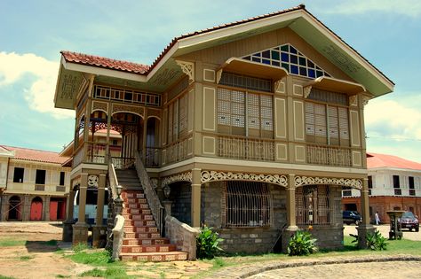 Old house in Philippine #KBHomes Modern Filipino House, House Design Philippines, Nipa Hut, Philippine Architecture, Old House Design, Filipino House, Hut Design, Filipino Architecture, Philippines House Design