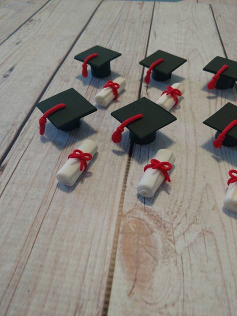 Congrats Grad! Celebrate your big day with these cap and diploma cake/cupcake toppers!  This listing includes 6 Black and Red Graduation Caps and 6 White Diplomas with Red Accents. Please feel free to message me for custom options! Caps can be any color. The accents can be gold, silver, or the color of your choice.  Item Notes:  Please note that all of my creations are made using non-toxic materials but are NOT recommended to be eaten. All creations are handmade and may vary in sizes, color, ad Graduation Cake And Cupcakes, Engineer Cake, Red Graduation Cap, Graduation Diy Decorations, Graduation Cap And Diploma, Cap And Diploma, Ad App, Graduation Party Diy, Black Graduation