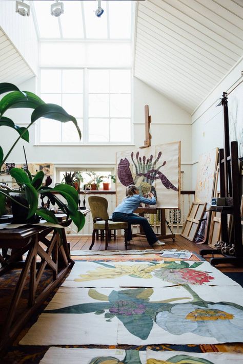 Artist Sarah Graham's London Home and Studio | House & Garden Home Art Studios, Sarah Graham, Art Studio Space, Art Studio Room, Art Studio Design, Decor Studio, Artistic Space, Art Studio At Home, Soyut Sanat Tabloları