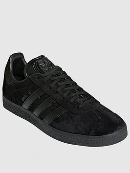 Black Gazelle, Mens Trainers Fashion, Adidas Gazelle Shoes, Gazelle Shoes, Football Trainer, Adidas Originals Gazelle, Trainers Fashion, Triple Black, Adidas Gazelle