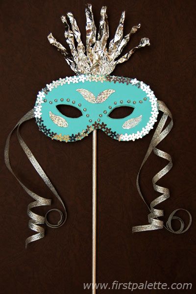 Topeng Mata, Blue Masquerade Mask, Masquerade Mask Diy, Craft For Halloween, Carnival Crafts, Theme Carnaval, Mardi Gras Crafts, The Mask Costume, Masque Halloween