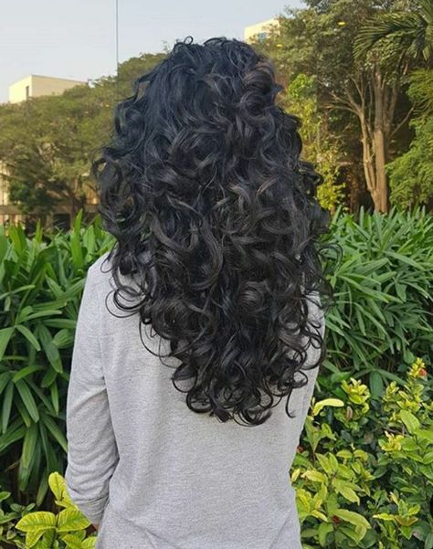 Shape Haircut, Long Layered Curly Hair, Gel Curly Hair, Box Head, Long Curly Haircuts, Triangle Head, Natural Curly Hair Cuts, Layered Curly Hair, Curly Hair Photos