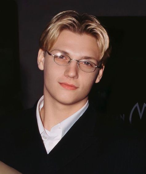 Nick Carter 90s, Nick Backstreet Boys, Brian Littrell, Nick Carter, Backstreet Boys, Man Humor, Girls Out, Romance, Key