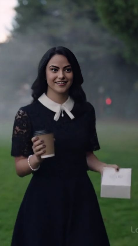 Veronica Lodge Aesthetic, Veronica Lodge Fashion, Veronica Lodge Outfits, Camila Mendes Veronica Lodge, Sabrina Spellman Style, Riverdale Veronica, Camilla Mendes, Cami Mendes, Camila Mendes