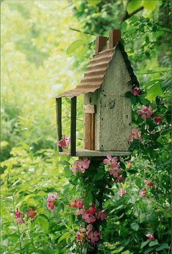 Garden Diy Decoration Ideas, Homemade Garden Decorations, Homemade Garden, Homemade Bird Houses, Unique Garden Art, Beautiful Birdhouses, Birdhouses Rustic, Garden Birdhouses, Wood Birdhouses