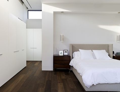 bedroom with dark hardwood floors | Light Or Dark Wood Flooring - Which One Suits Your Home? Minimalist Bedroom Style, Minimal Bedrooms, Floor Bedroom Ideas, Dark Wood Bedroom Furniture, Dark Oak Flooring, Dark Wood Bedroom, Dark Wood Bed, Dark Wood Floor, Fresh Bedroom