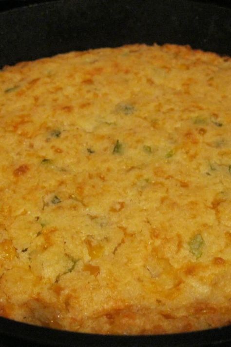 Deserts Cakes, Mexican Cornbread Recipe, Cornbread Recipes, Cornbread Dressing Southern, Mexican Cornbread, Southern Cornbread, Bread Man, Sweet Cornbread, Cornbread Recipe