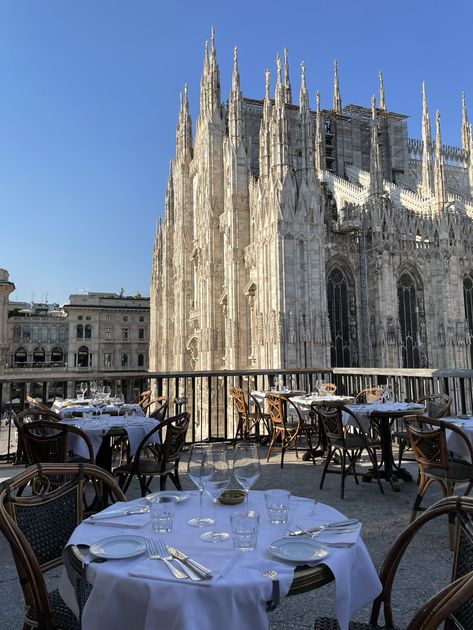 Milan Italy Duomo, Milan Italy Apartment, Milan City Aesthetic, Moving To Italy Aesthetic, Milan Summer Aesthetic, Italy Aesthetic Milan, Summer Italian Dinner, Summer In Milan, Milan Italy Aesthetic